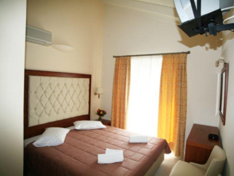 La Cite Hotel Lixouri Extérieur photo