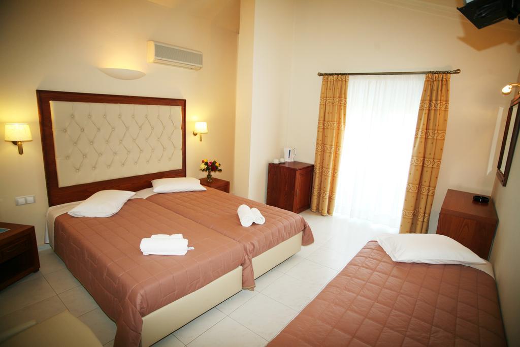 La Cite Hotel Lixouri Extérieur photo